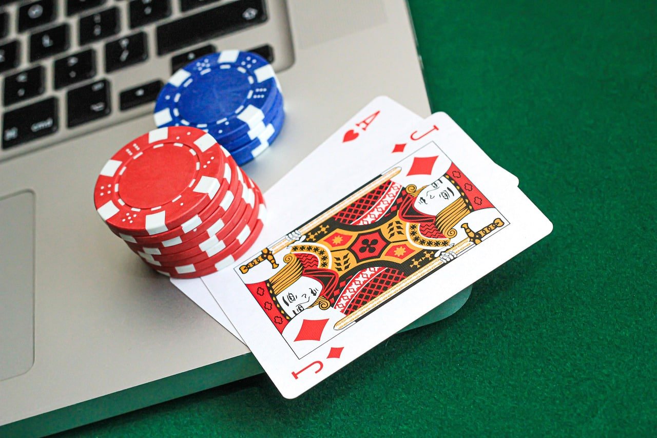 Online slot game reels displayed on a mobile screen for Filipino players